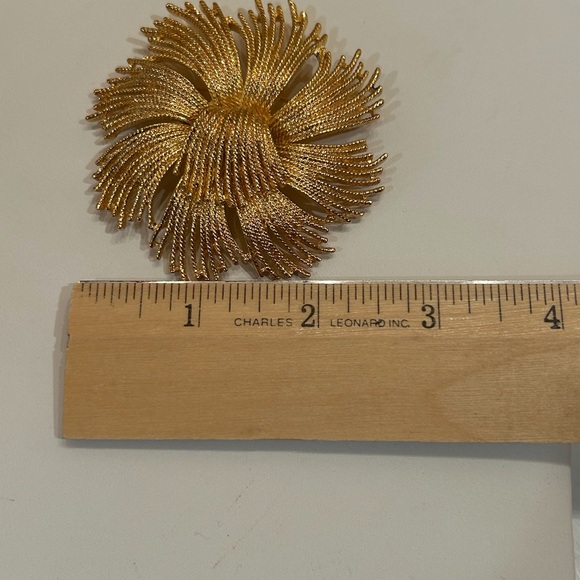 VTG MONET “Cordelia” BROOCH - Picture 4 of 5